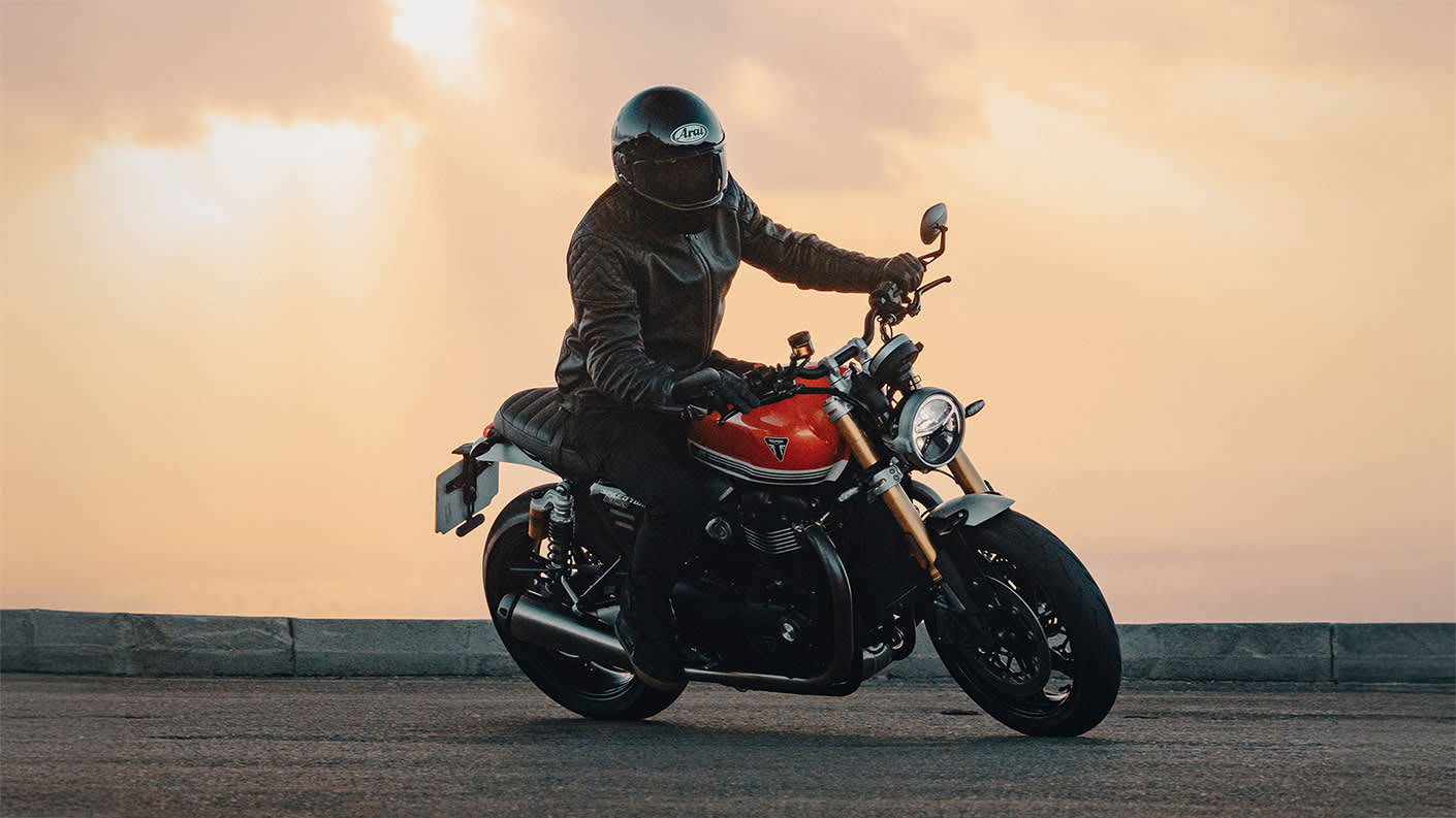 Triumph Speed Twin 1200 RS riding shot